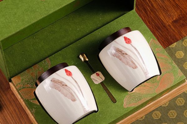 Combo Hộp quà tặng trà và Lọ sứ